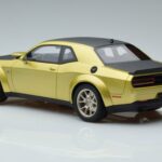 Dodge Challenger R/T Scat Pack Widebody 50. Gadadiena GT Spirit 1:18 GT411 Sveķi - image 5 of 6