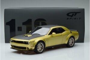 Dodge Challenger R/T Scat Pack Widebody 50. Gadadiena GT Spirit 1:18 GT411 Sveķi — attēls 6 no 6