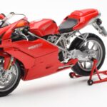 Ducati 999 Sarkans Minichamps 1:12 - image 2 of 4