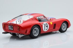 Ferrari 250 GTO #19 24 Hours of Le Mans 1962 Kyosho 1:18 08438A Metāls — attēls 3 no 10
