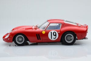 Ferrari 250 GTO #19 24 Hours of Le Mans 1962 Kyosho 1:18 08438A Metāls — attēls 4 no 10