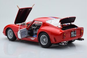 Ferrari 250 GTO #19 24 Hours of Le Mans 1962 Kyosho 1:18 08438A Metāls — attēls 5 no 10