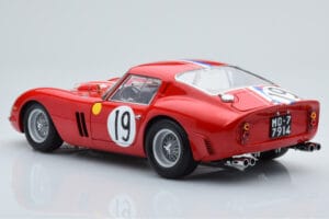 Ferrari 250 GTO #19 24 Hours of Le Mans 1962 Kyosho 1:18 08438A Metāls — attēls 7 no 10