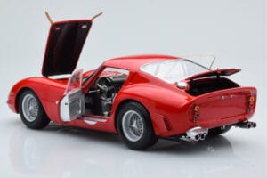 Ferrari 250 GTO #22 24 Hours of Le Mans 1962 Kyosho 1:18 08438B Metāls — attēls 5 no 10