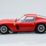 Ferrari 250 GTO Sarkans Kyosho 1:18 - image 4 of 10