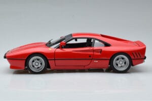 Ferrari 288 GTO Sarkans Hot Wheels 1:18 J8248-0510 Metāls — attēls 4 no 10