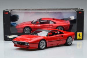 Ferrari 288 GTO Sarkans Hot Wheels 1:18 J8248-0510 Metāls — attēls 10 no 10