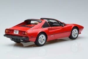 Ferrari 308 GTS QV Magnum PI GT Spirit 1:18 GT368 Sveķi — attēls 2 no 6