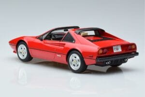 Ferrari 308 GTS QV Magnum PI GT Spirit 1:18 GT368 Sveķi — attēls 5 no 6