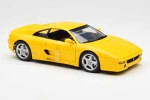 Ferrari F355 Berlinetta Dzeltens UT Models 1:18 180074021 Metāls — attēls 4 no 6