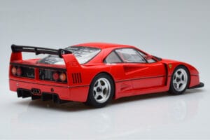 Ferrari F40 LM Sarkans GT Spirit 1:18 GT388 Sveķi — attēls 2 no 6