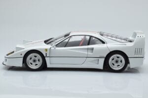 Ferrari F40 Pērļu Balts Italy Kyosho 1:18 08416PWT-G Metāls — attēls 4 no 8