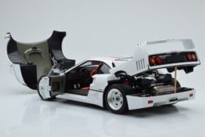 Ferrari F40 Pērļu Balts Italy Kyosho 1:18 08416PWT-G Metāls — attēls 5 no 8
