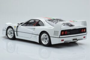 Ferrari F40 Pērļu Balts Italy Kyosho 1:18 08416PWT-G Metāls — attēls 7 no 8