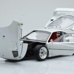 Ferrari F40 Pērļu Balts Kyosho 1:18 - image 2 of 8