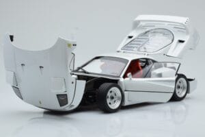Ferrari F40 Pērļu Balts Kyosho 1:18 08416PW-G Metāls — attēls 2 no 8