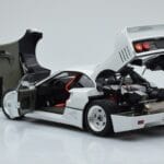 Ferrari F40 Pērļu Balts Kyosho 1:18 - image 5 of 8