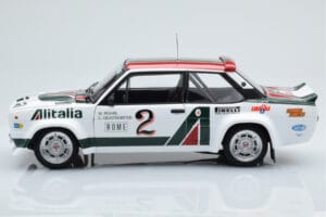Fiat 131 Abarth Alitalia #2 W. Röhrl / C. Geistdörfer Rally Monte Carlo 1978 Kyosho 1:18 08376G Metāls — attēls 4 no 10