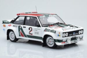 Fiat 131 Abarth Alitalia #2 W. Röhrl / C. Geistdörfer Rally Monte Carlo 1978 Kyosho 1:18 08376G Metāls — attēls 6 no 10