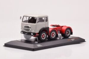 Fiat 690 T1 Balts IXO 1:43 TR176 Metāls — attēls 3 no 4
