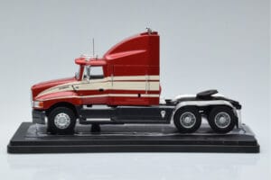 Ford Aeromax Sarkans IXO 1:43 TR108 Metāls — attēls 3 no 6