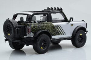Ford Bronco RTR Iconic Sudrabs GT Spirit 1:18 GT404 Sveķi — attēls 2 no 6
