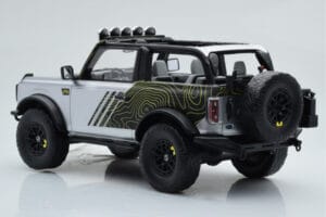Ford Bronco RTR Iconic Sudrabs GT Spirit 1:18 GT404 Sveķi — attēls 5 no 6