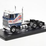 Ford CL 9000 Balts Zils IXO 1:43 - image 3 of 4