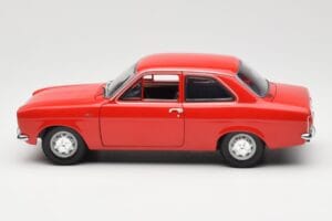 Ford Escort Mk1 RHD Sarkans Minichamps 1:18 150081070 Metāls — attēls 4 no 8