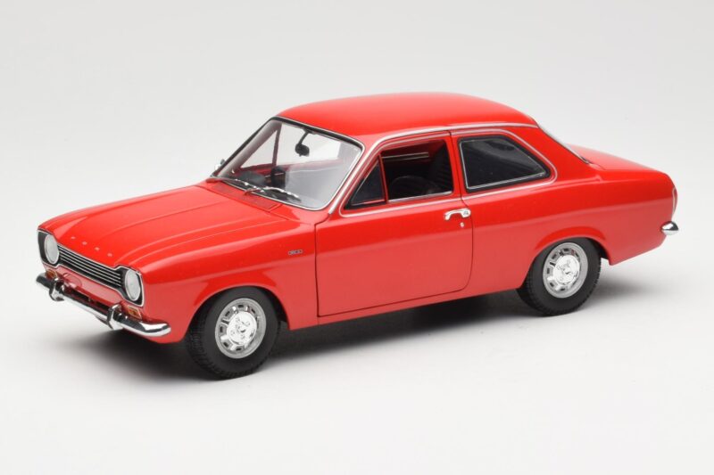 Ford Escort Mk1 RHD Sarkans Minichamps 1:18