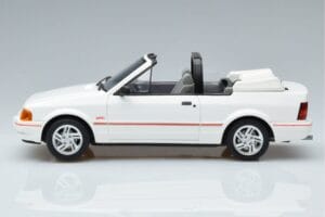 Ford Escort Mk4 XR3i Kabriolets Otto 1:18 OT398 Sveķi — attēls 3 no 6