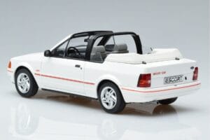 Ford Escort Mk4 XR3i Kabriolets Otto 1:18 OT398 Sveķi — attēls 5 no 6