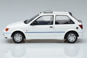 Ford Fiesta Mk3 XR2i Otto 1:18 OT967 Sveķi — attēls 3 no 6