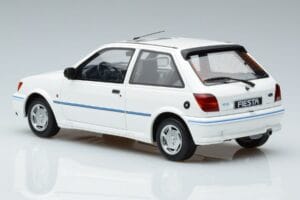 Ford Fiesta Mk3 XR2i Otto 1:18 OT967 Sveķi — attēls 5 no 6