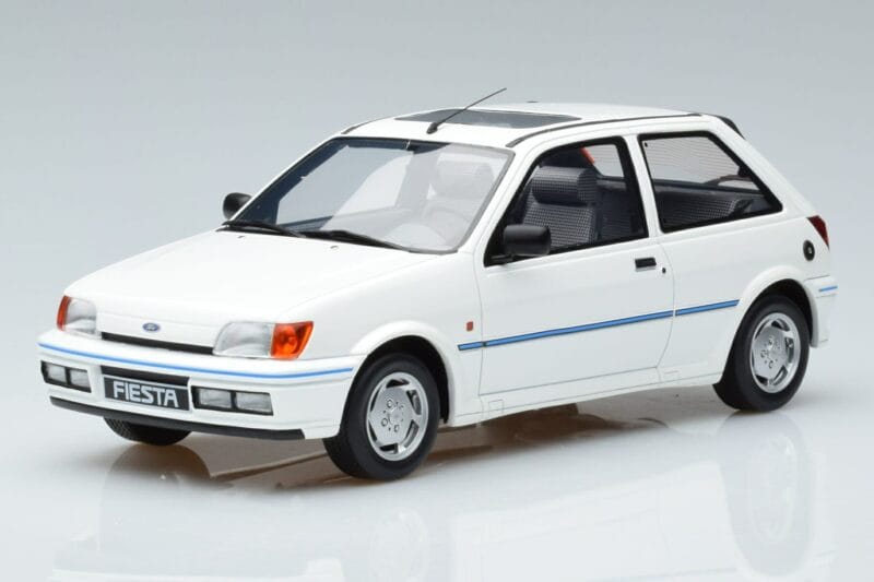 Ford Fiesta Mk3 XR2i Otto 1:18 OT967 Sveķi