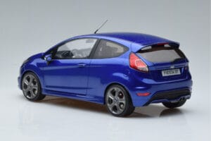 Ford Fiesta ST Mk7 Zils Otto 1:18 OT403 Sveķi — attēls 5 no 6