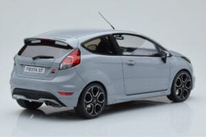 Ford Fiesta ST2000 Pelēks Otto 1:18 OT985 Sveķi — attēls 2 no 6