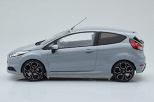 Ford Fiesta ST2000 Pelēks Otto 1:18 OT985 Sveķi — attēls 3 no 6