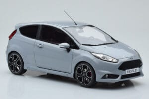 Ford Fiesta ST2000 Pelēks Otto 1:18 OT985 Sveķi — attēls 4 no 6