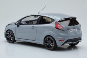 Ford Fiesta ST2000 Pelēks Otto 1:18 OT985 Sveķi — attēls 5 no 6