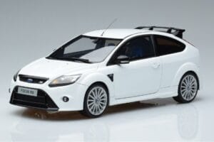 Ford Focus RS Mk2 Balts Otto 1:18 OT977 Sveķi