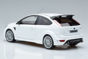 Ford Focus RS Mk2 Balts Otto 1:18 OT977 Sveķi — attēls 5 no 6