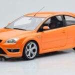 Ford Focus Mk2 ST 2.5 Electric Oranžs Otto 1:18