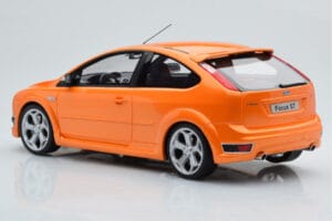 Ford Focus Mk2 ST 2.5 Electric Oranžs Otto 1:18 OT961 Sveķi — attēls 5 no 6