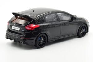 Ford Focus RS Mk3 Melns Otto 1:18 OT950 Sveķi — attēls 2 no 8