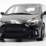 Ford Focus RS Mk3 Melns Otto 1:18 - image 6 of 8