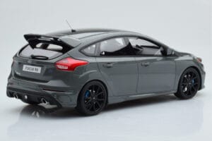 Ford Focus RS Mk3 Stealth Pelēks Otto 1:18 OT779 Sveķi — attēls 2 no 6