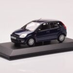 Ford Fusion Zils Minichamps 1:43 - image 2 of 4