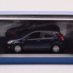 Ford Fusion Zils Minichamps 1:43 - image 4 of 4