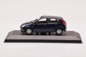 Ford Fusion Zils Minichamps 1:43